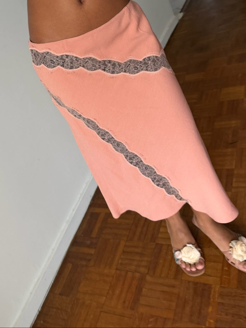 Blumarine 2000s Salmon Lace-Trim Midi Skirt