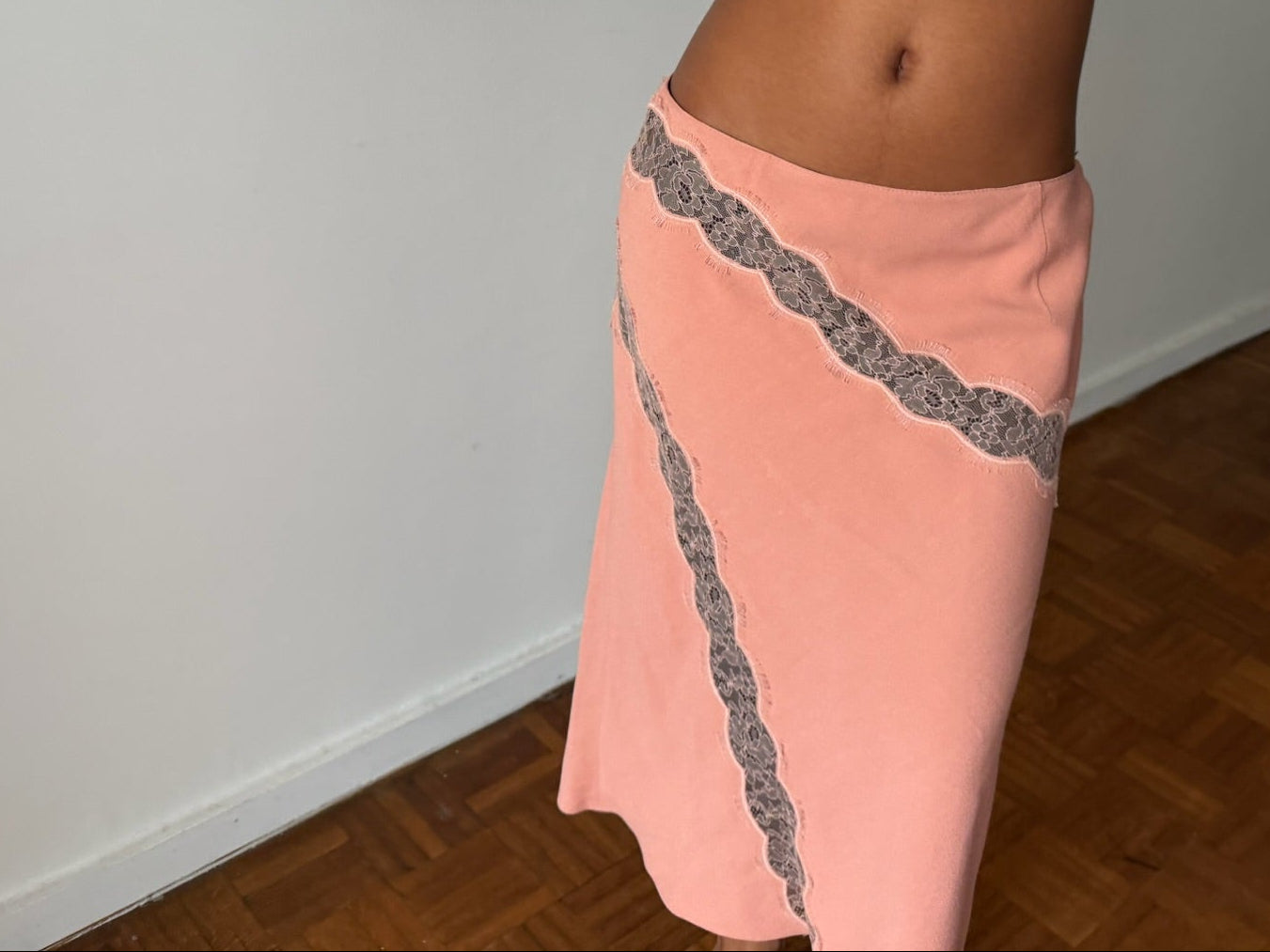 Blumarine 2000s Salmon Lace-Trim Midi Skirt