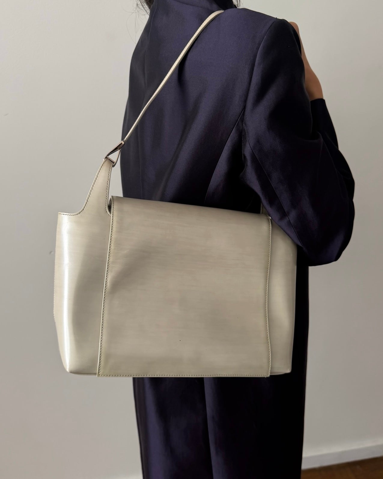 Gucci by Tom Ford Iridescent Leather Shoulder Bag